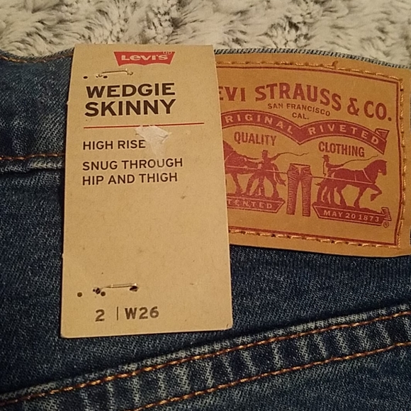 Levis wedgie skinny jeans NWT - Picture 9 of 9